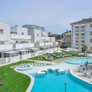 Marina & 4 Stelle S Aparthotel Caorle