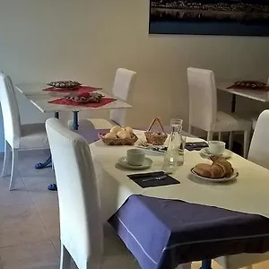 Affittacamere La Jacaranda, SantʼAntìoco